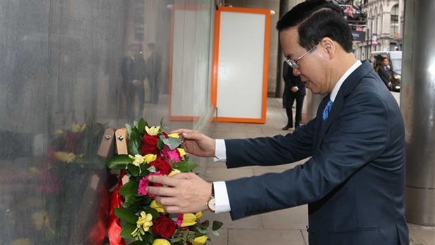 Vietnamese President commemorates late President Ho Chi Minh in London